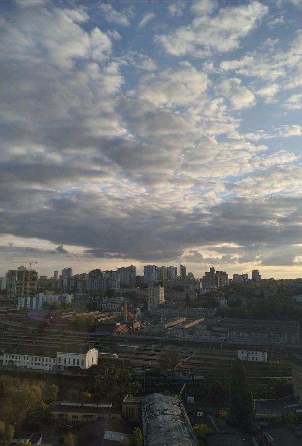 Viktory 5 B, Apartments Kiev Bagian luar foto